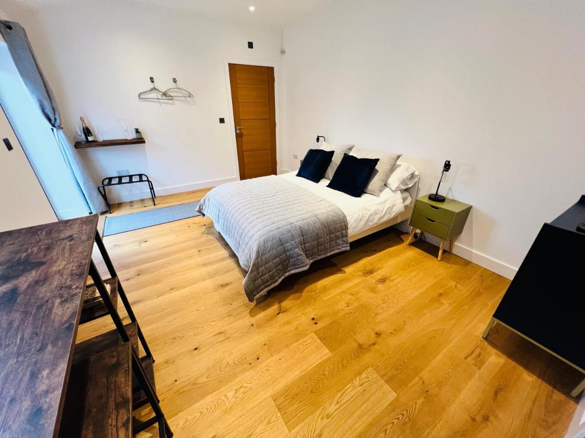 Bed and Breakfast Lavender Retreat Рексем Экстерьер фото