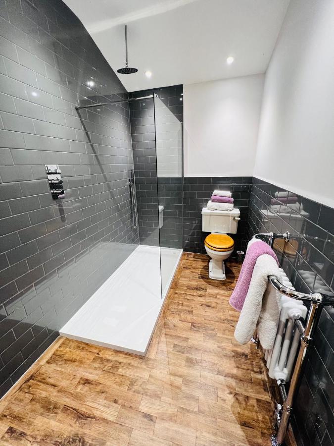 Bed and Breakfast Lavender Retreat Рексем Экстерьер фото